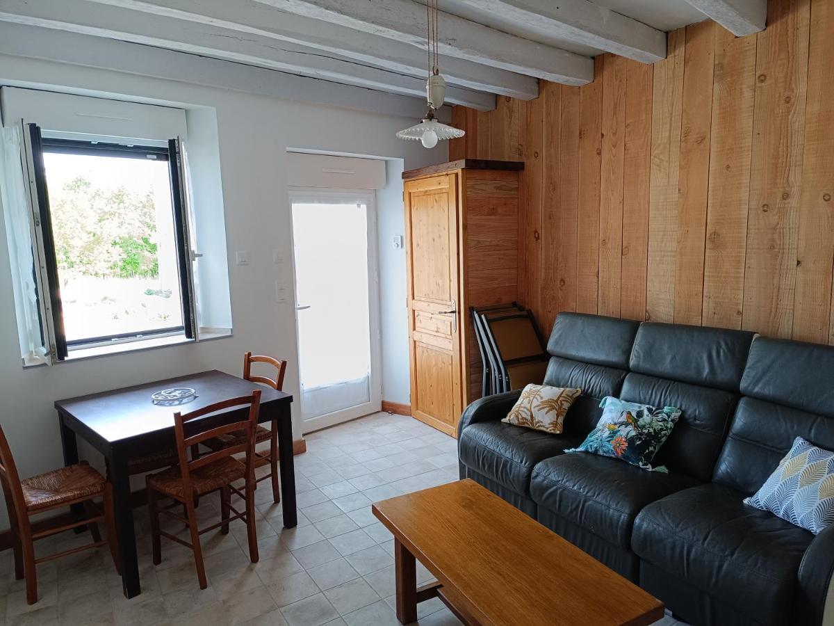 Gite De La Grand Maison Le Noyer Seigy Esterno foto